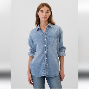 GAP Women's Blue Button Down Shirt